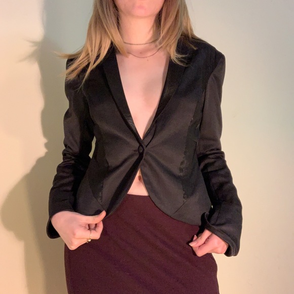 Shiny black blazer with single button - Picture 3 of 4